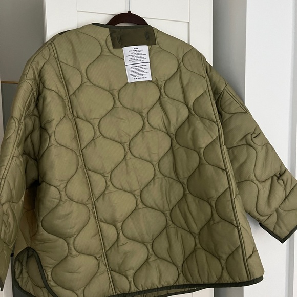THE FRANKIE SHOP
Green Teddy Quilted Jacket - Picture 9 of 11